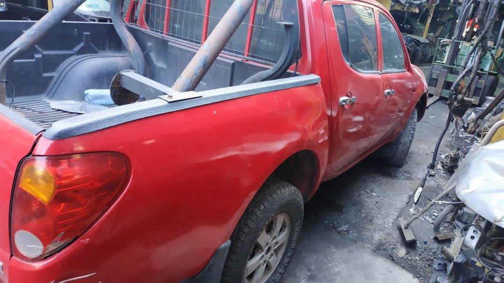  Mitsubishi L200 2013    EN DESARME